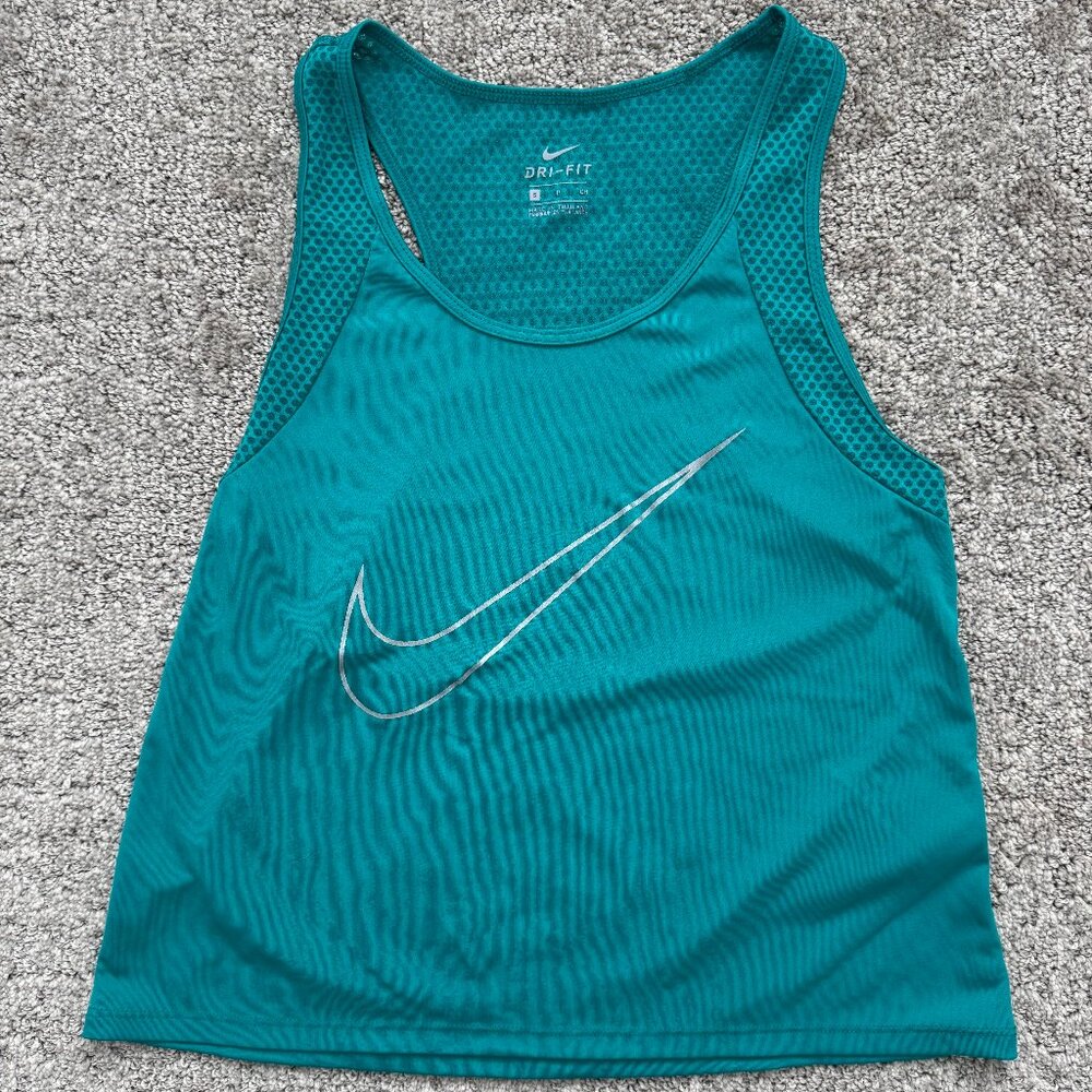 Nike Green Cropped Tank